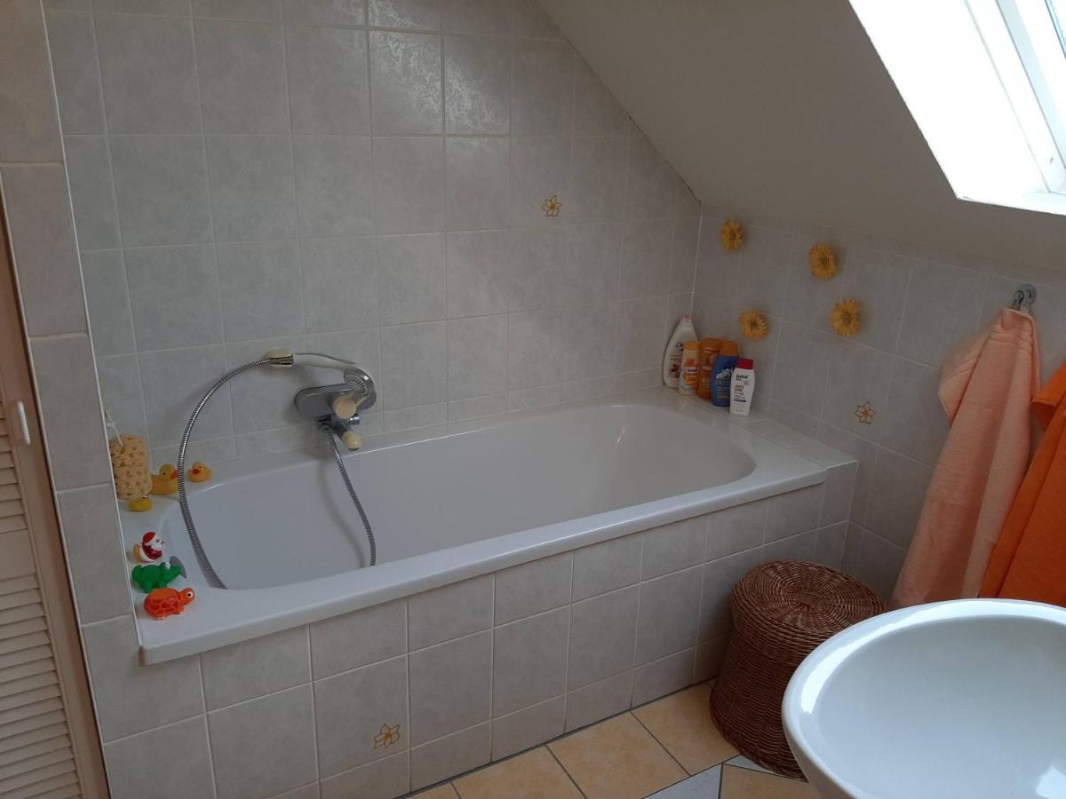 Fewo Hohen Neuendorf Bei Berlin Mit Sauna Und Fuss-Spa Екстер'єр фото